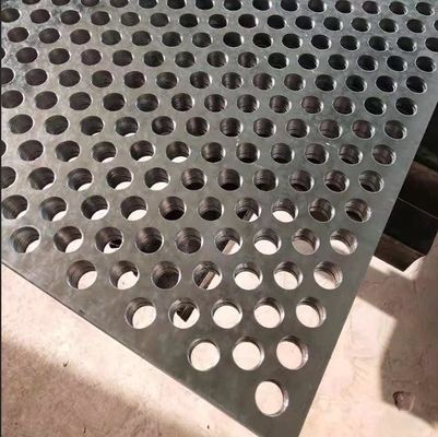 SS304 ASTM AISI SS 강철판 녹슬지 않는 펀칭 시트 1500 밀리미터 라운드 홀